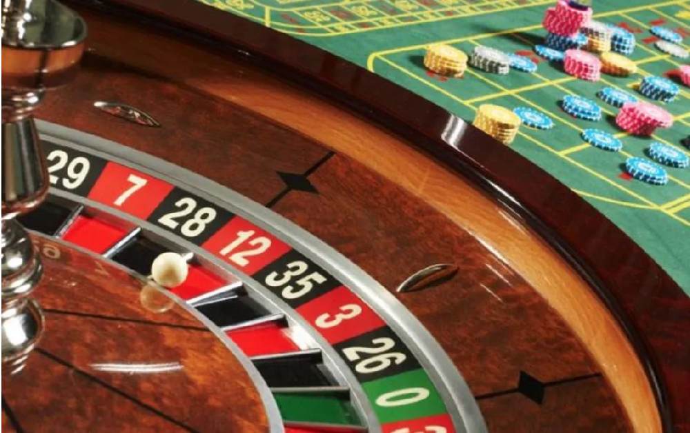 “德州扑克高手策略：算法与技巧解析”